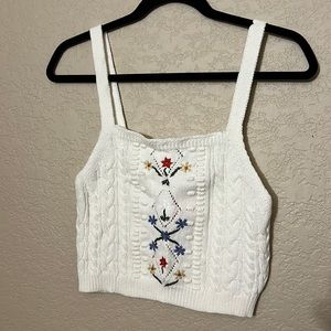 CIDER size large women’s knit crop top. floral embroidery
